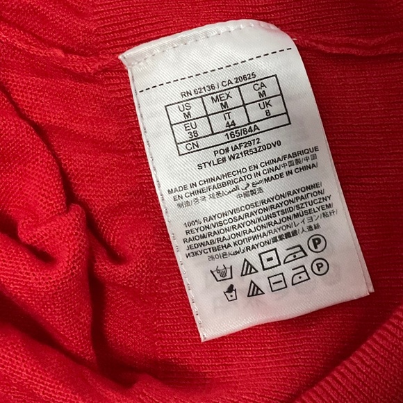 Guess Bright Red Sweater Shirt Size M - Picture 8 of 9